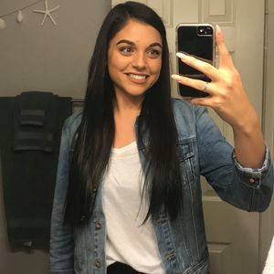 Meet your Posher, Allyson